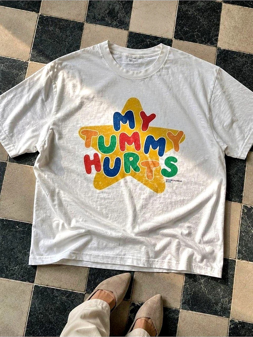 Gildan Heavy Cotton T-shirt Graphic Short Sleeve Tee White & Yellow